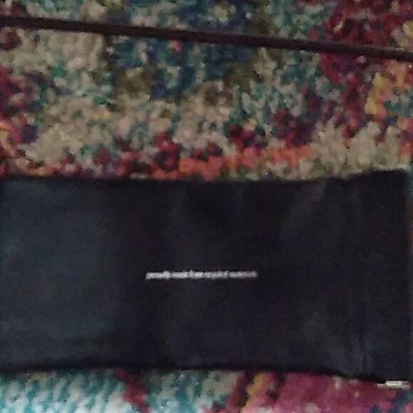 Matt & Nat vegan soft eyeglass or sunglass case - Picture 2 of 4